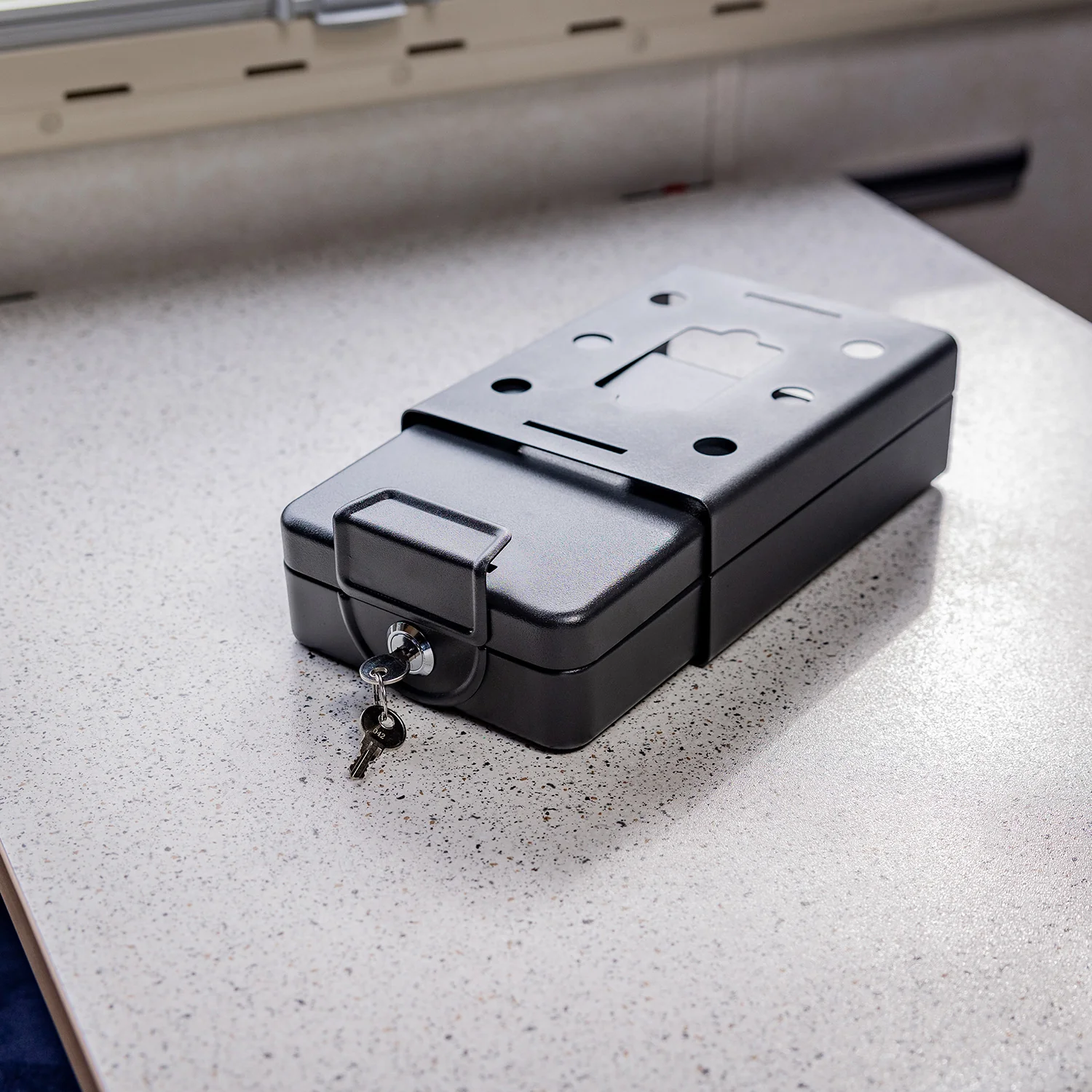 Anschraubbare Box, HMF 307-02, 20 x 15,5 x 7 cm, Schwarz - Image 9