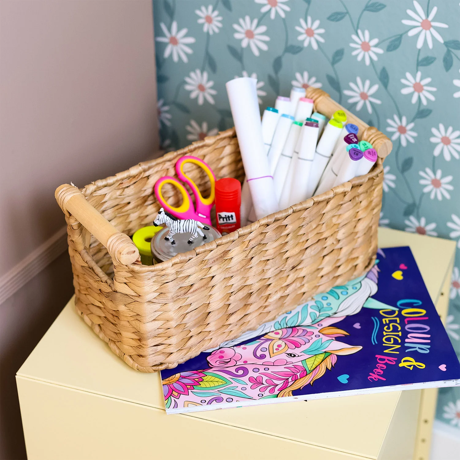 Aufbewahrungskorb geflochten aus Wasserhyazinthe, dekorativer Korb mit Holzgriffen zur Aufbewahrung für Badezimmer, Wohnzimmer, Küche, HMF 37279 - Image 10