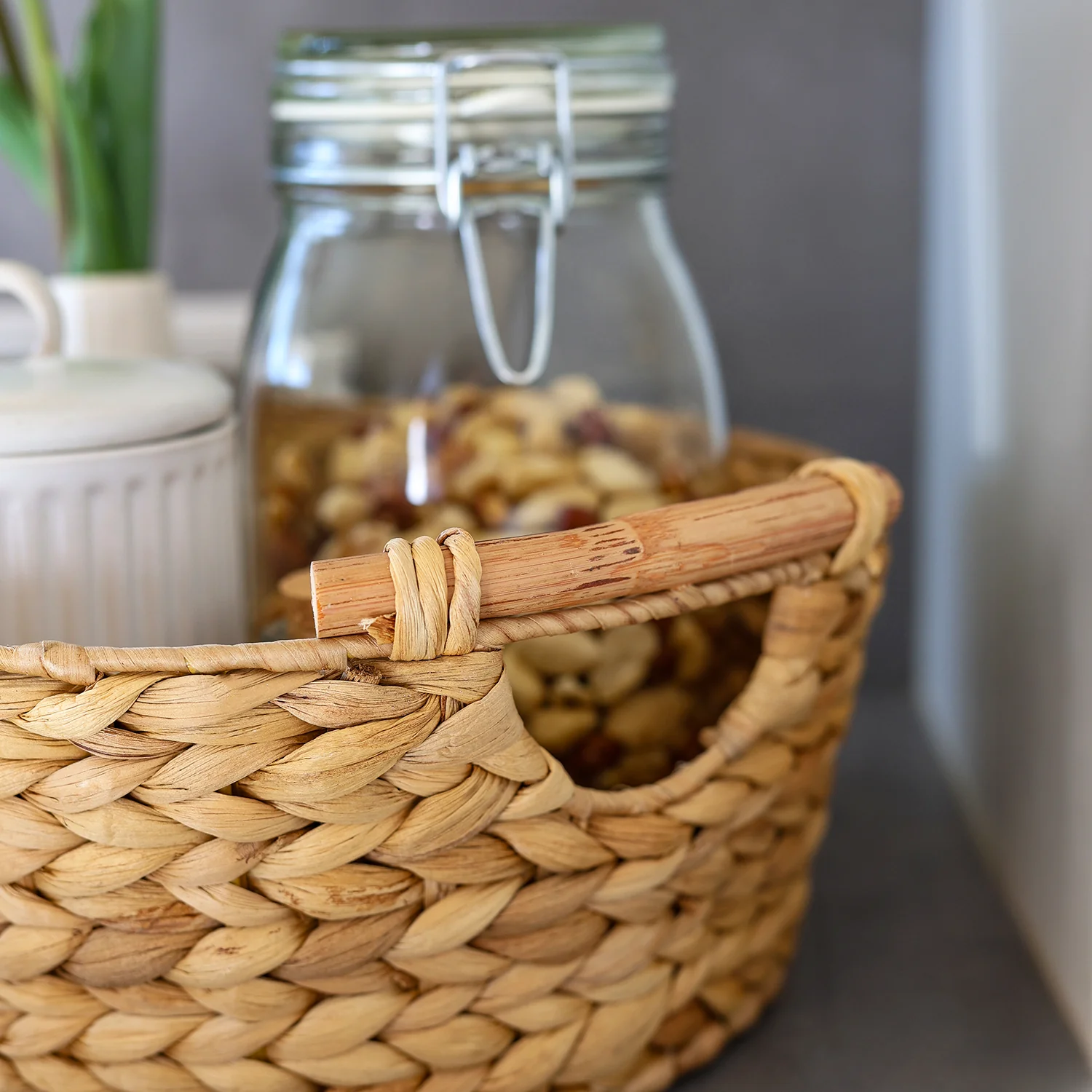 HMF Aufbewahrungskorb rund, Korb geflochten aus Wasserhyazinthe mit Holzgriffen, 37276-30CM, 30 x 12 cm - Image 6